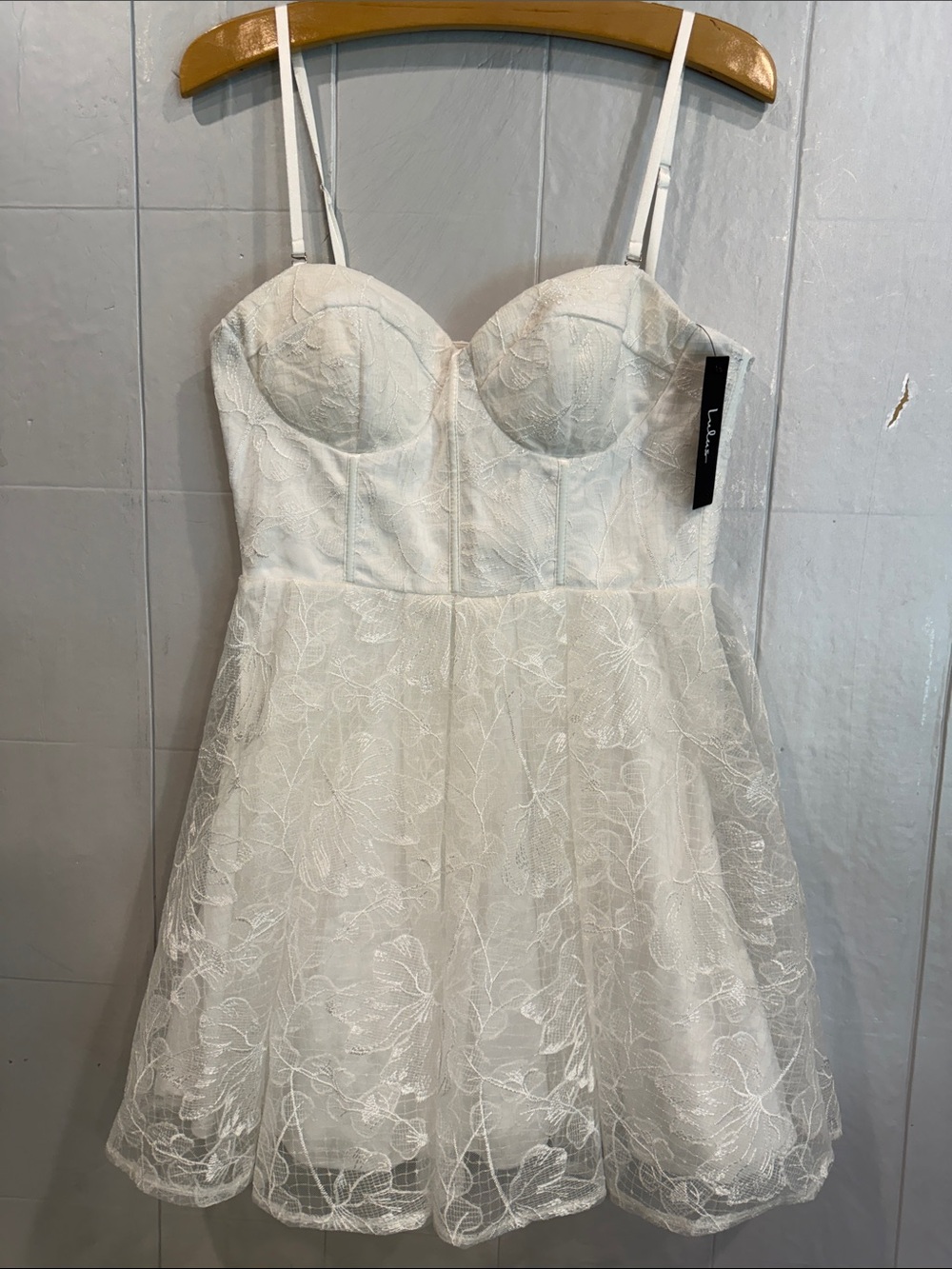 Lulu’s NWT Precious Approach White Embroidered Strapless Tulle Mini Dress